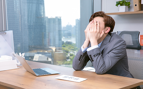 公司經(jīng)營(yíng)不下去了，到底零申報(bào)好？還是...